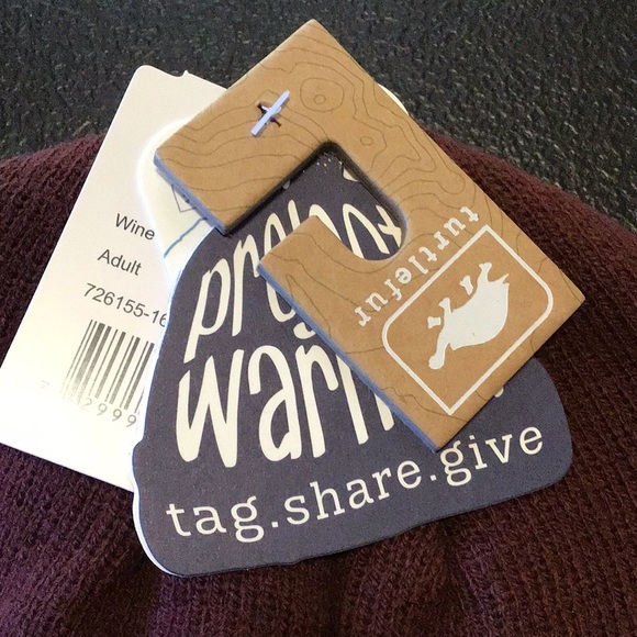 Turtle Fur Explorer Knit Beanies in Burgundy and Gray- Set of 2 NEW WITH TAGS - Picture 3 of 4